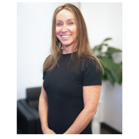 Photo of Dr. Shanna Holcomb, MD